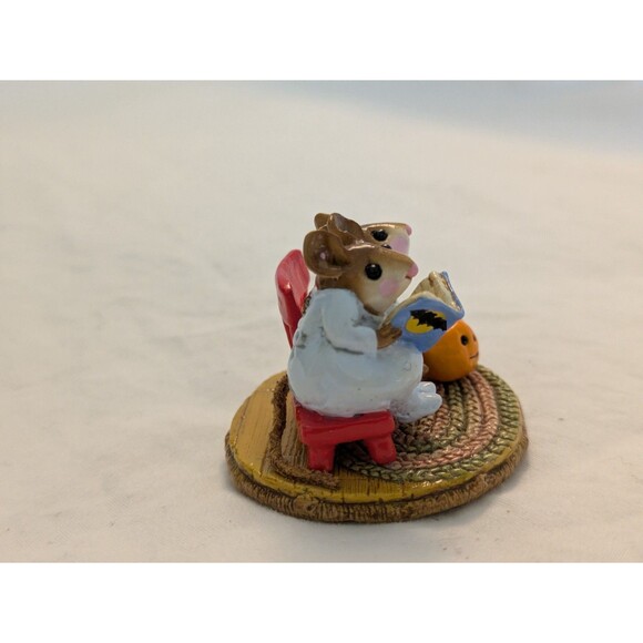 Wee Forest Folk SCARY STORIES Ghost Story Mouse Halloween M-225 Figurine - Picture 2 of 8
